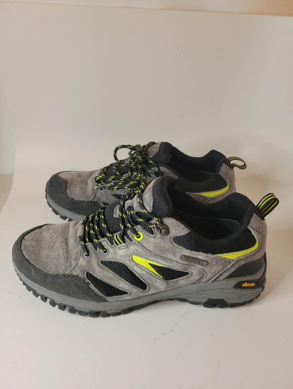Thunder Extreme Gray And Black Suede Trail Sneakers with Neon Yellow Accents